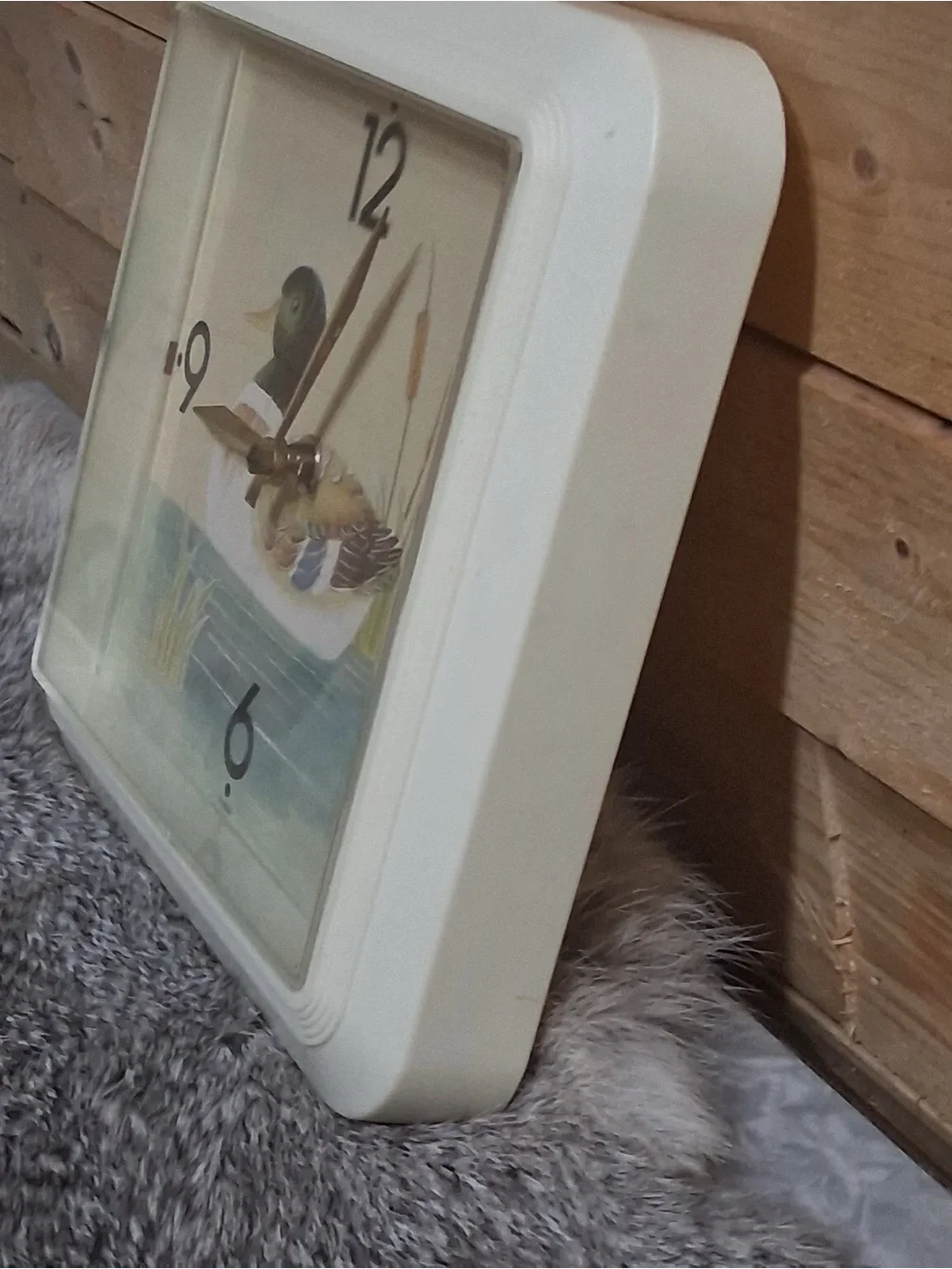 Vintage Mallard Duck Wall Clock Hunting Lodge Cabin Rustic Wildlife Decor